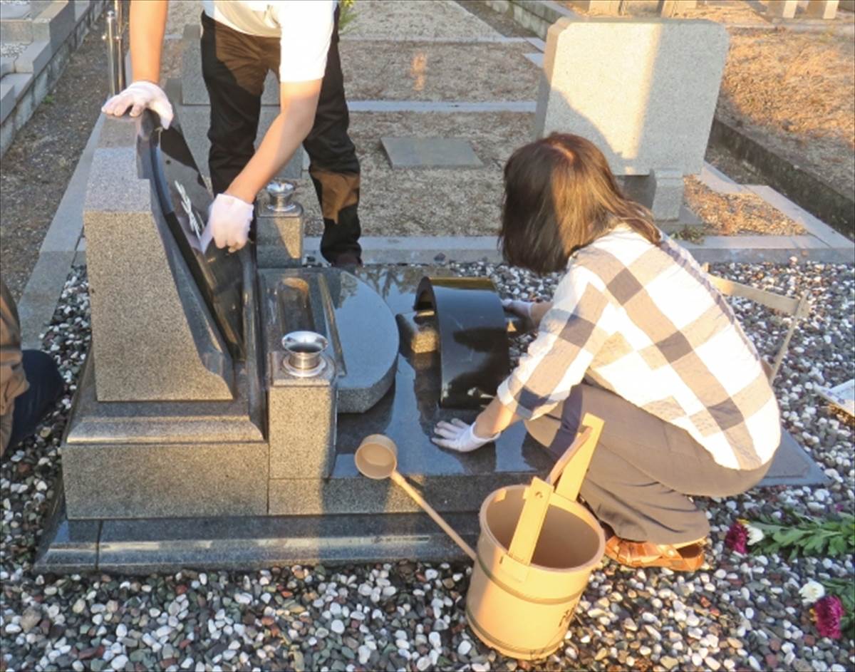 お彼岸にやるべきことは・・・お墓掃除とお墓参り
